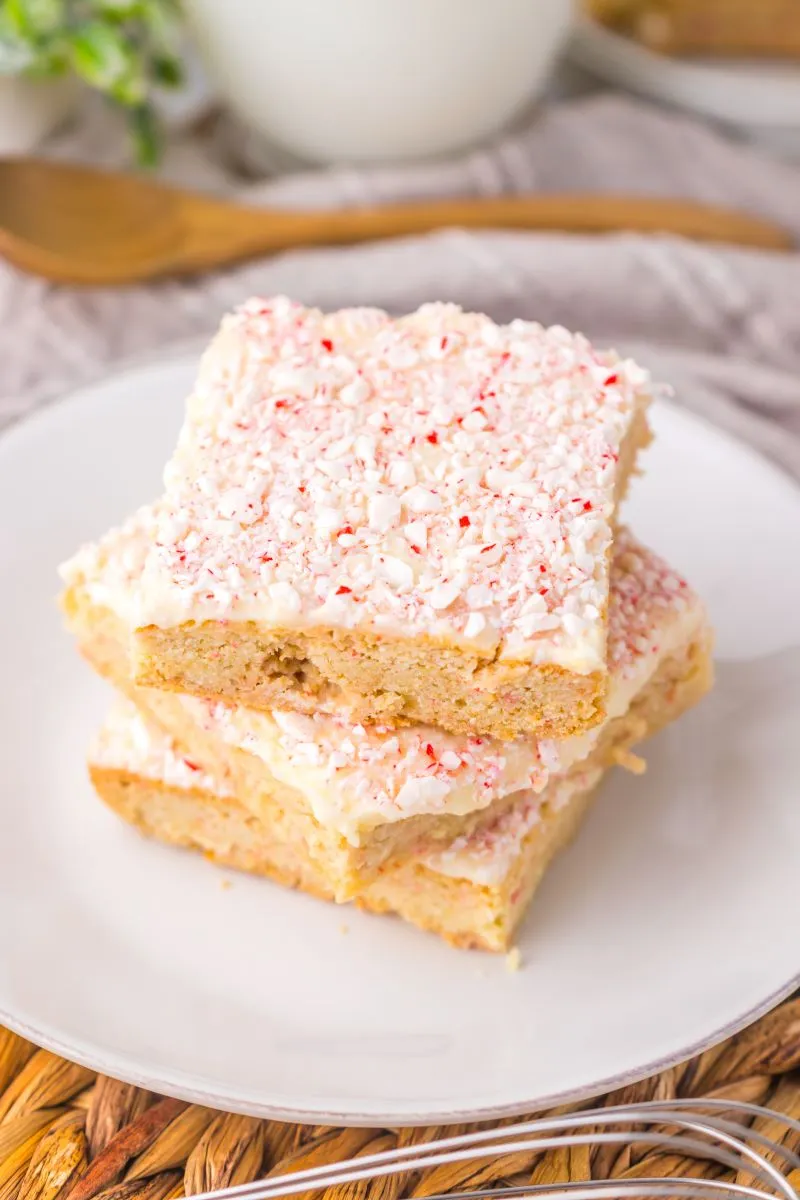 Easy Peppermint Sugar Cookie Bars Recipe