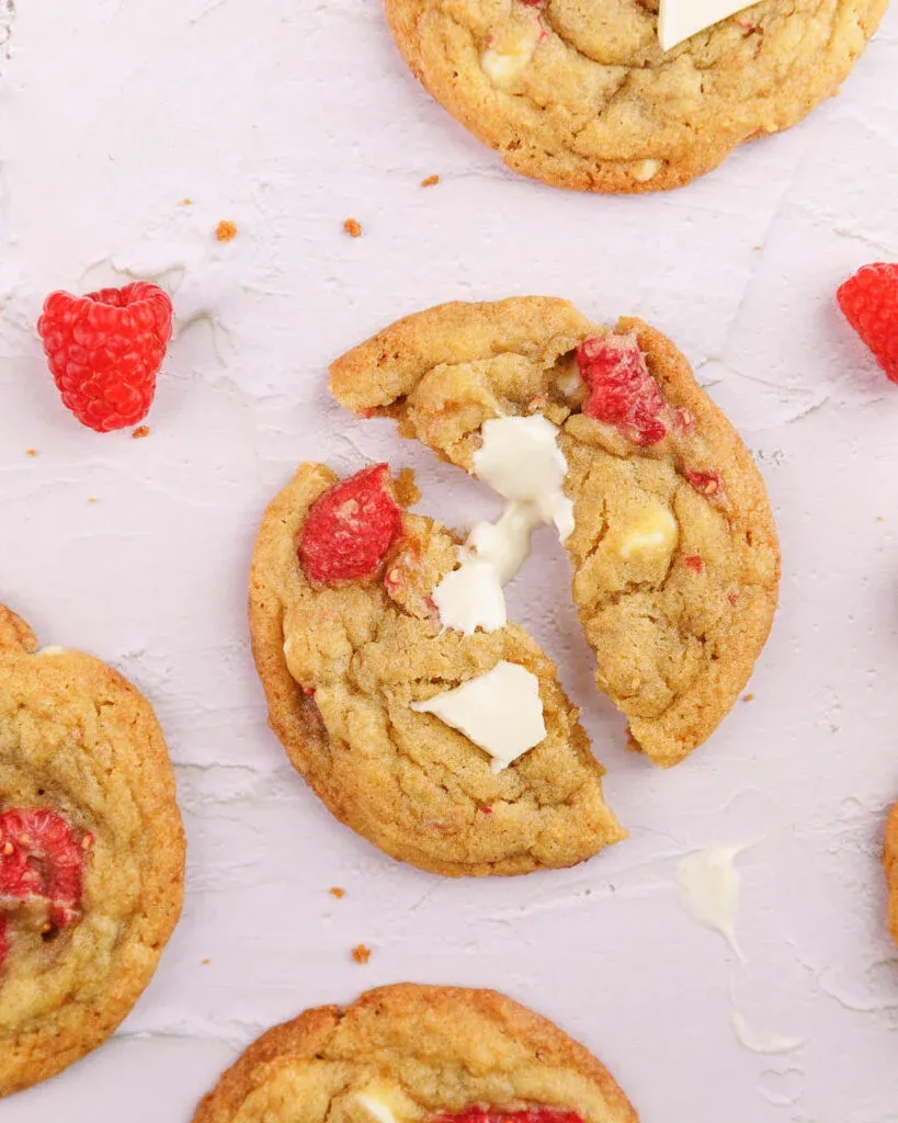 Easy Raspberry White Chocolate Cookies