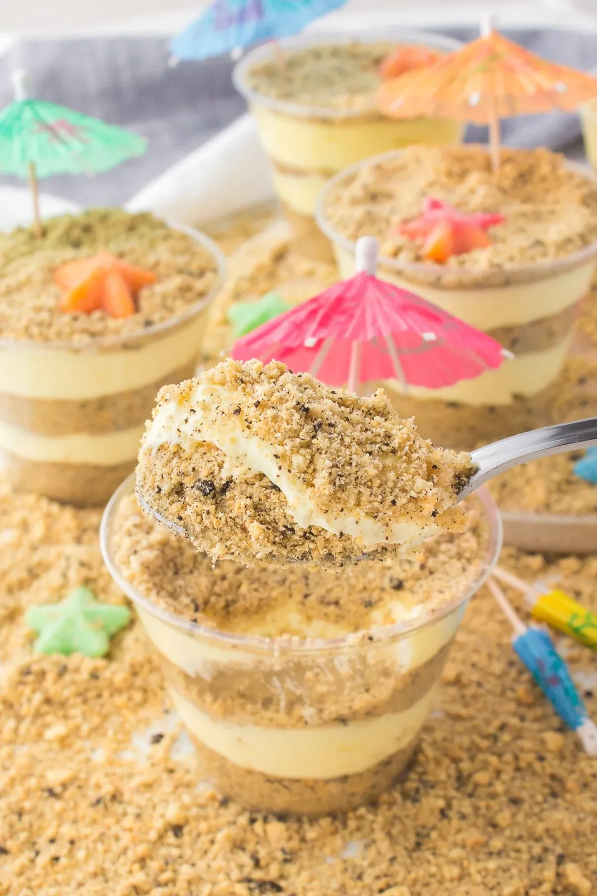 Golden Oreo Sand Pudding (easy summer dessert cups)