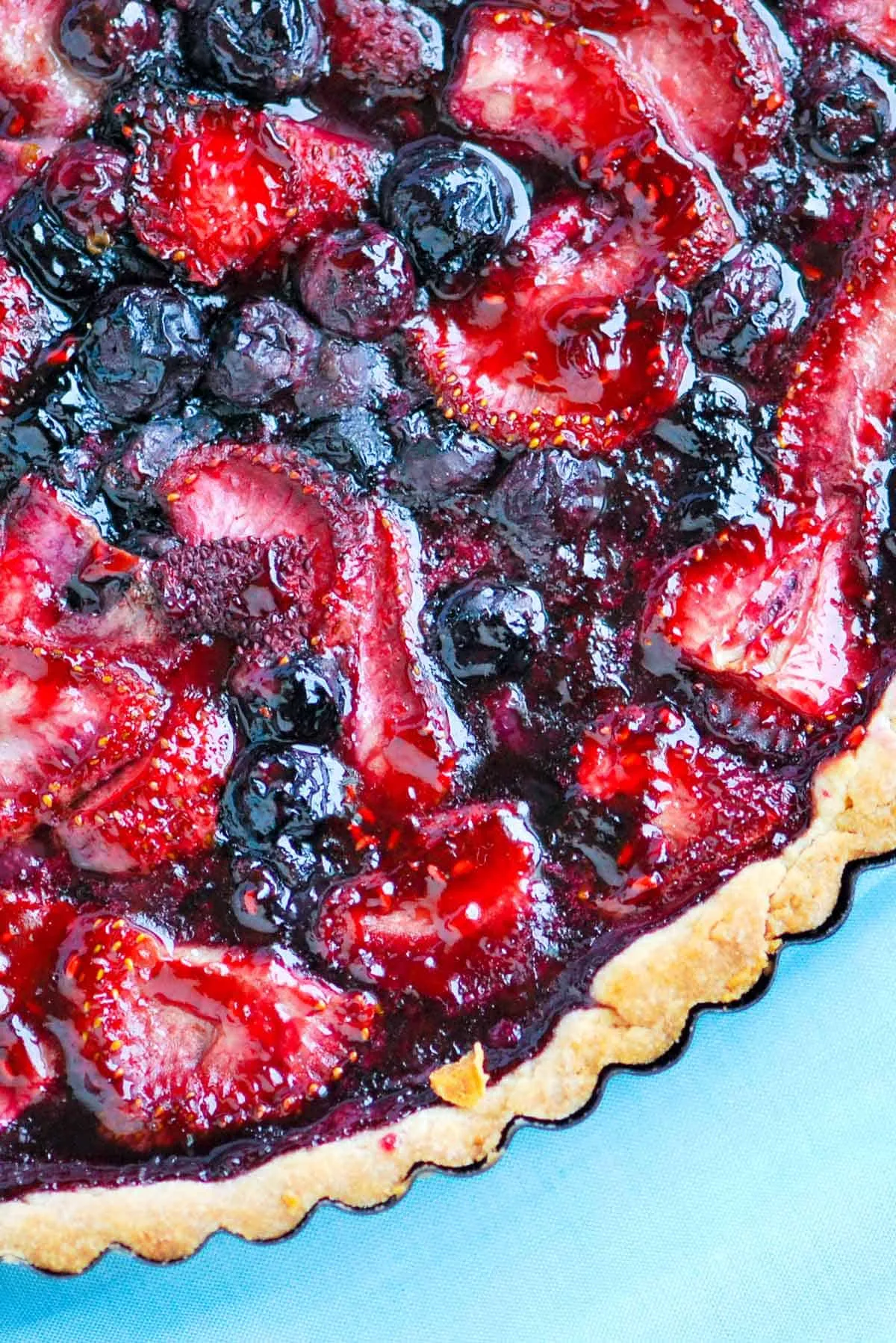 Homemade Blueberry and Strawberry Tart Recipe