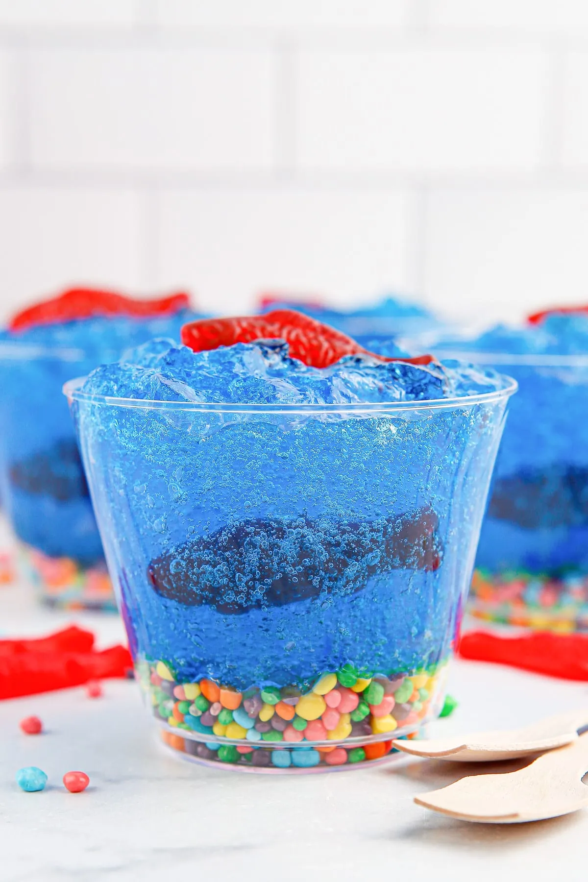 Mini Fish Tank Gelatin Cups (Fun For Parties!)