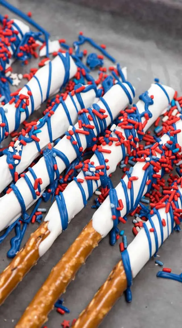 Patriotic Chocolate Covered Pretzels