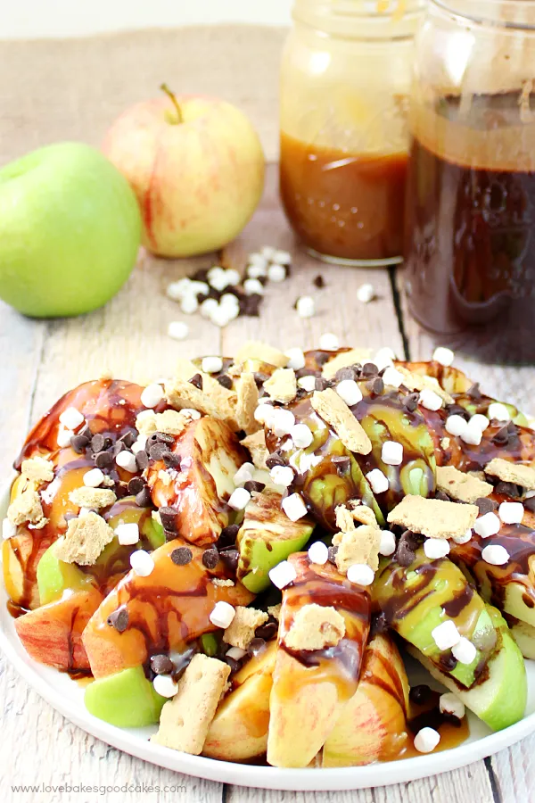 S'mores Salted Caramel Apple Nachos