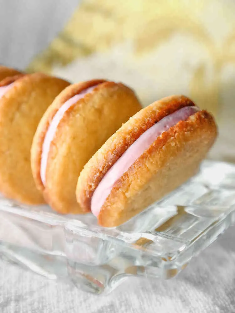 Strawberry Cream Sandwich Cookies