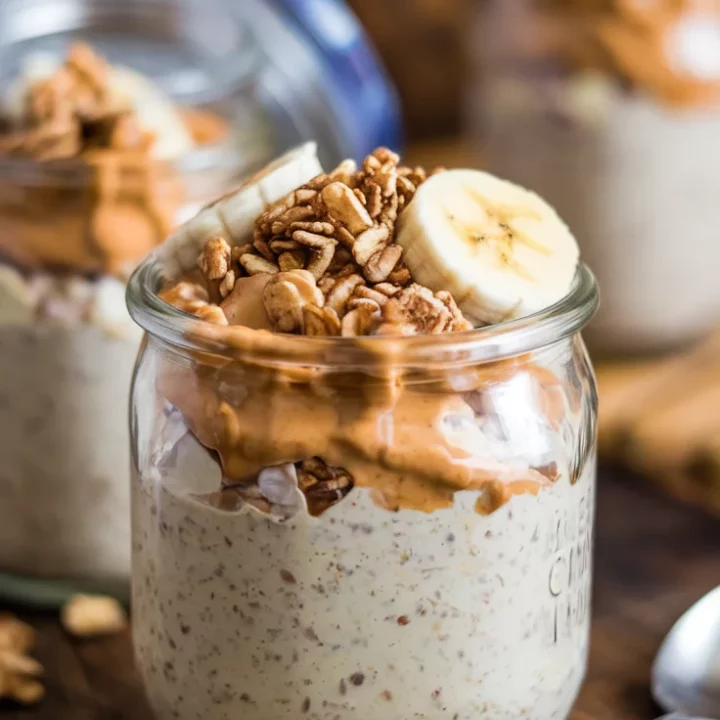 ✨🥣 Make-Ahead Peanut Butter Dream Overnight Oats for Busy Days 🥜🍫 Spend five minutes tonight and wake up to the creamiest, dreamiest peanut butter oats tomorrow! 🕒💛