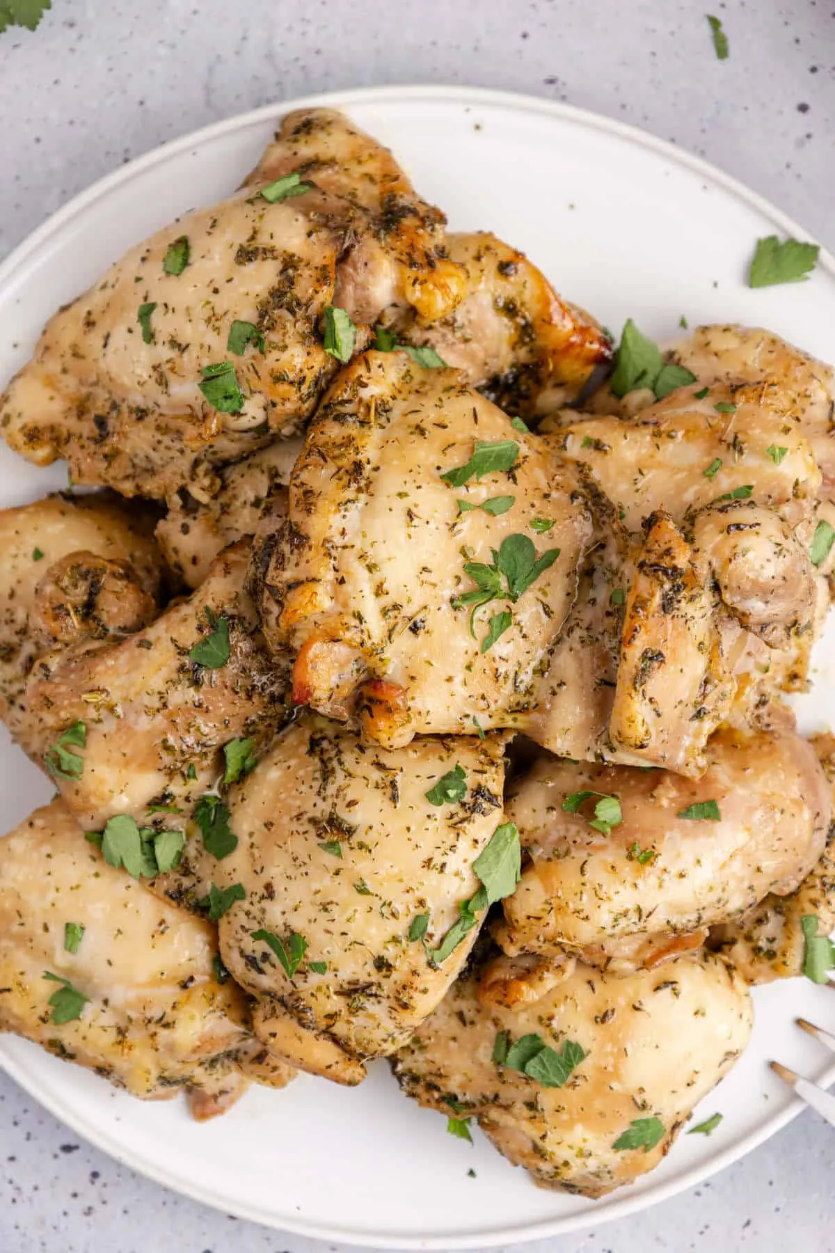 This Easy Chicken Thigh Marinade is your secret to juicy, flavorful chicken every time. 🧄 A simple mix of olive oil, brown sugar, soy sauce, and herbs gives boneless, skinless chicken thighs a rich, savory-sweet flavor that works beautifully on the grill, in the oven, or in a skillet. Perfect for busy weeknights or meal prep, it’s a go-to recipe you’ll use again and again.