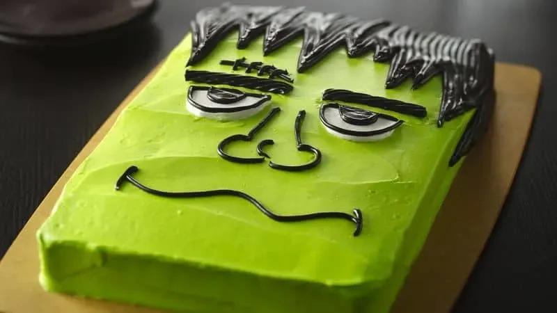 Halloween Monster Cake - How amazing is this Frankenstein Monster Cake? And no one has to know that you made it using a Betty Crocker Cake Mix! Shhh!